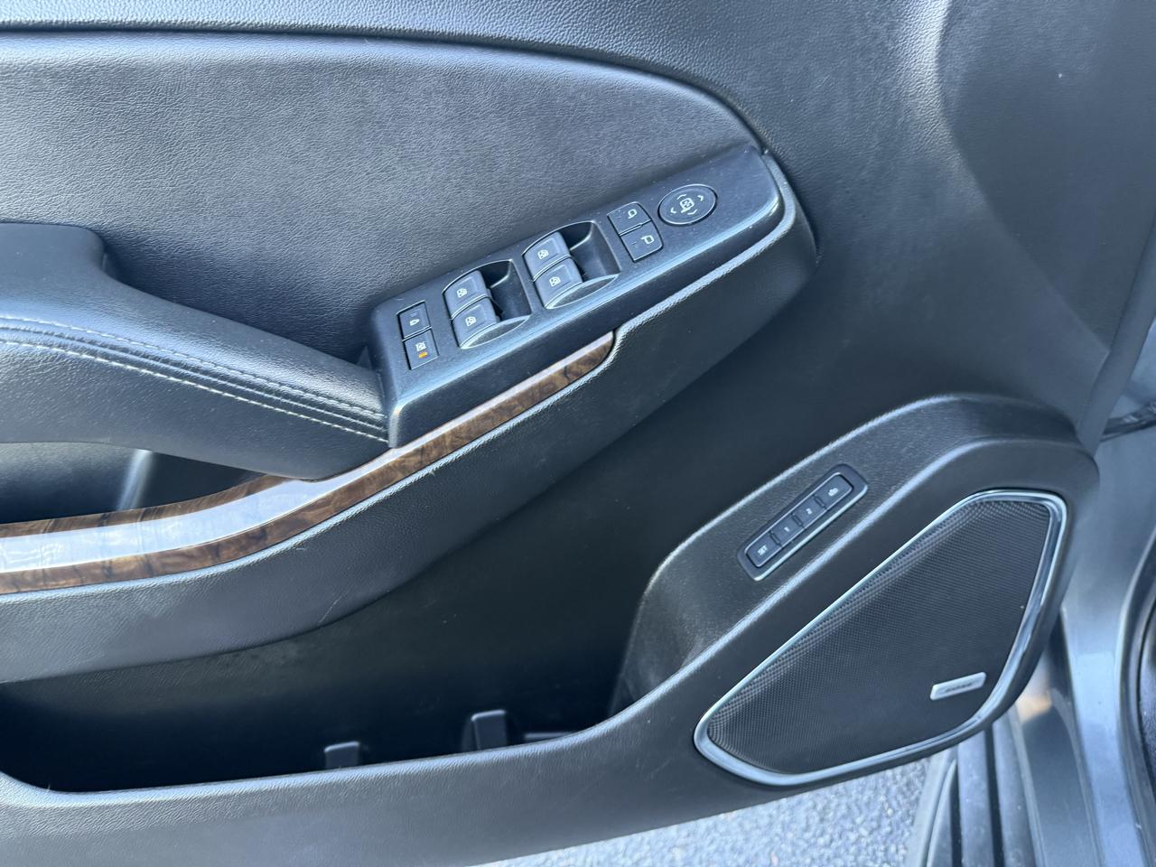Chevrolet Tahoe photo 9