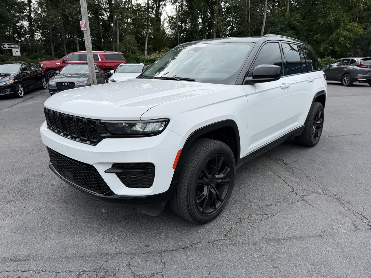 2024 Jeep Grand Cherokee Laredo X 4x4