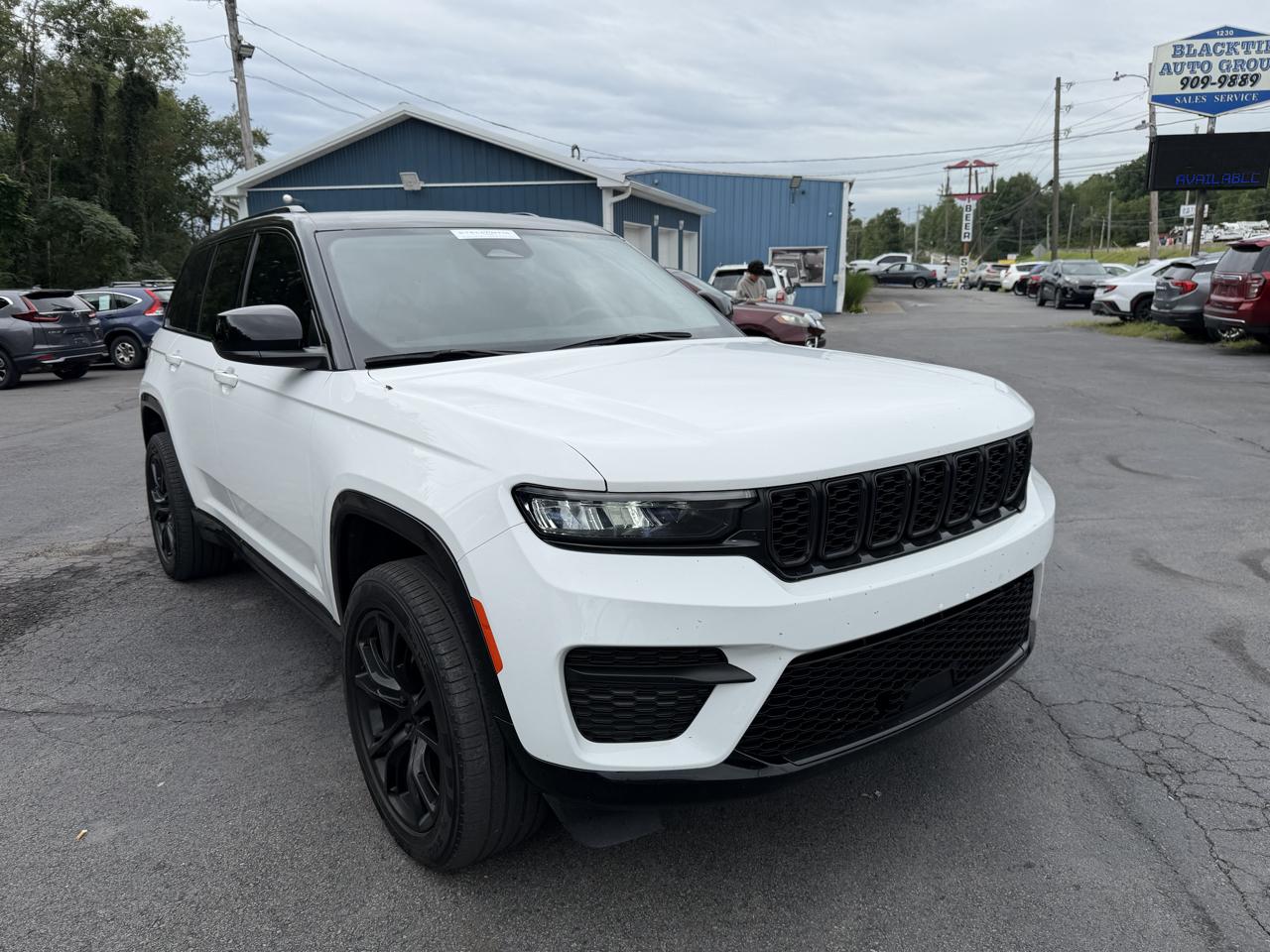 Jeep Grand Cherokee Laredo X 4x4 2024