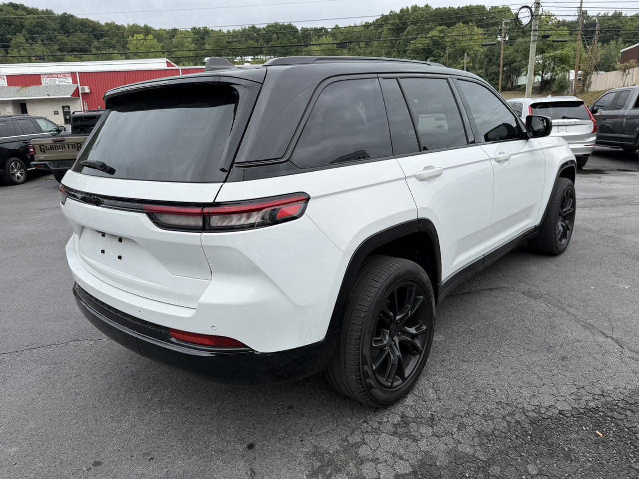 Jeep Grand Cherokee Laredo X 4x4 2024