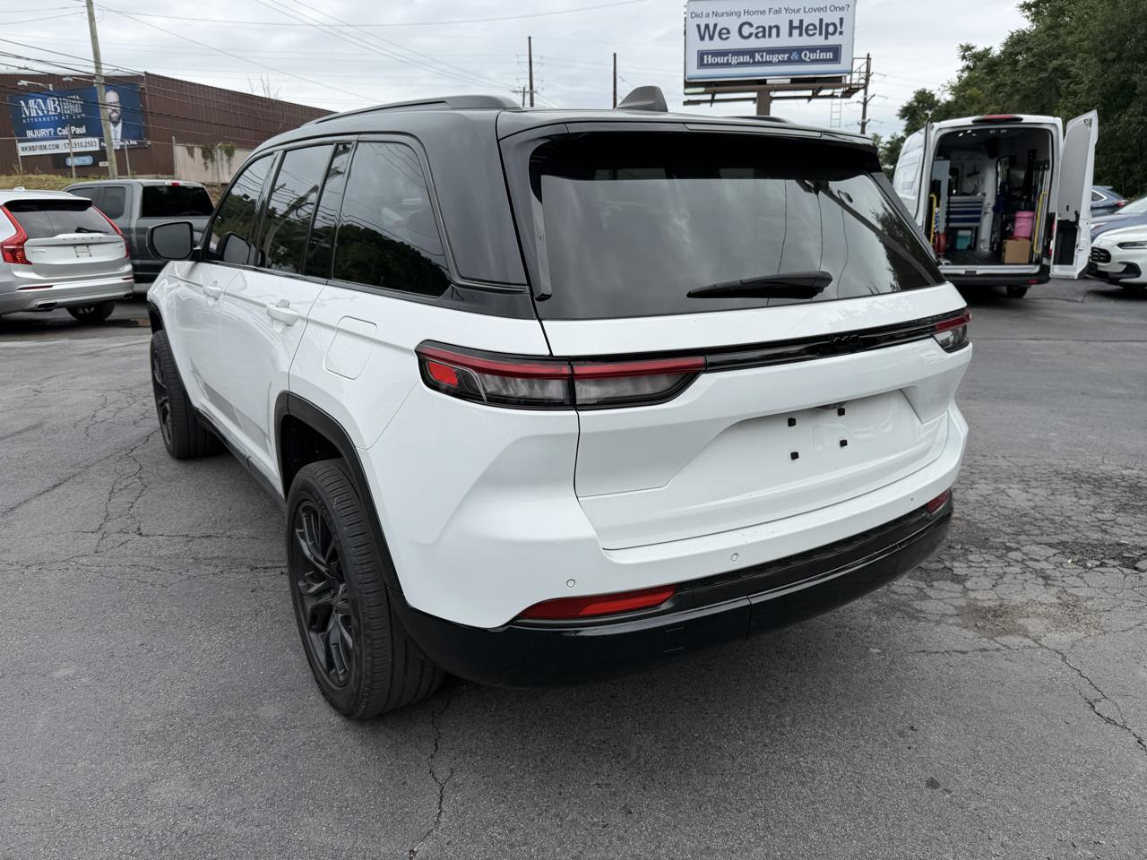 Jeep Grand Cherokee Laredo X 4x4 2024