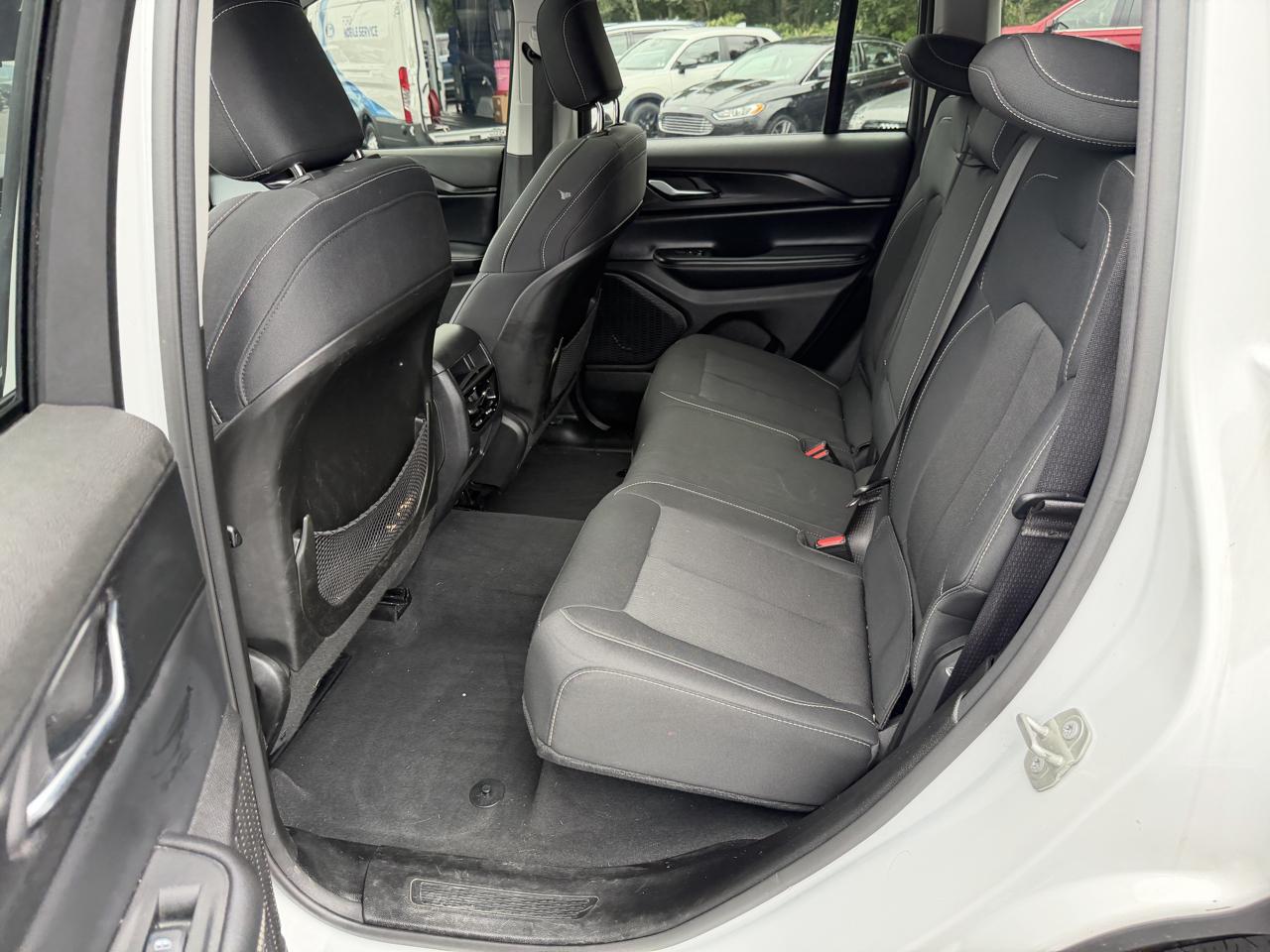 Jeep Grand Cherokee Laredo X 4x4 2024