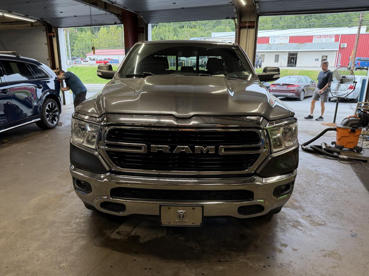 RAM 1500 Big Horn/Lone Star 4x4 Quad Cab 6'4" Box 2019