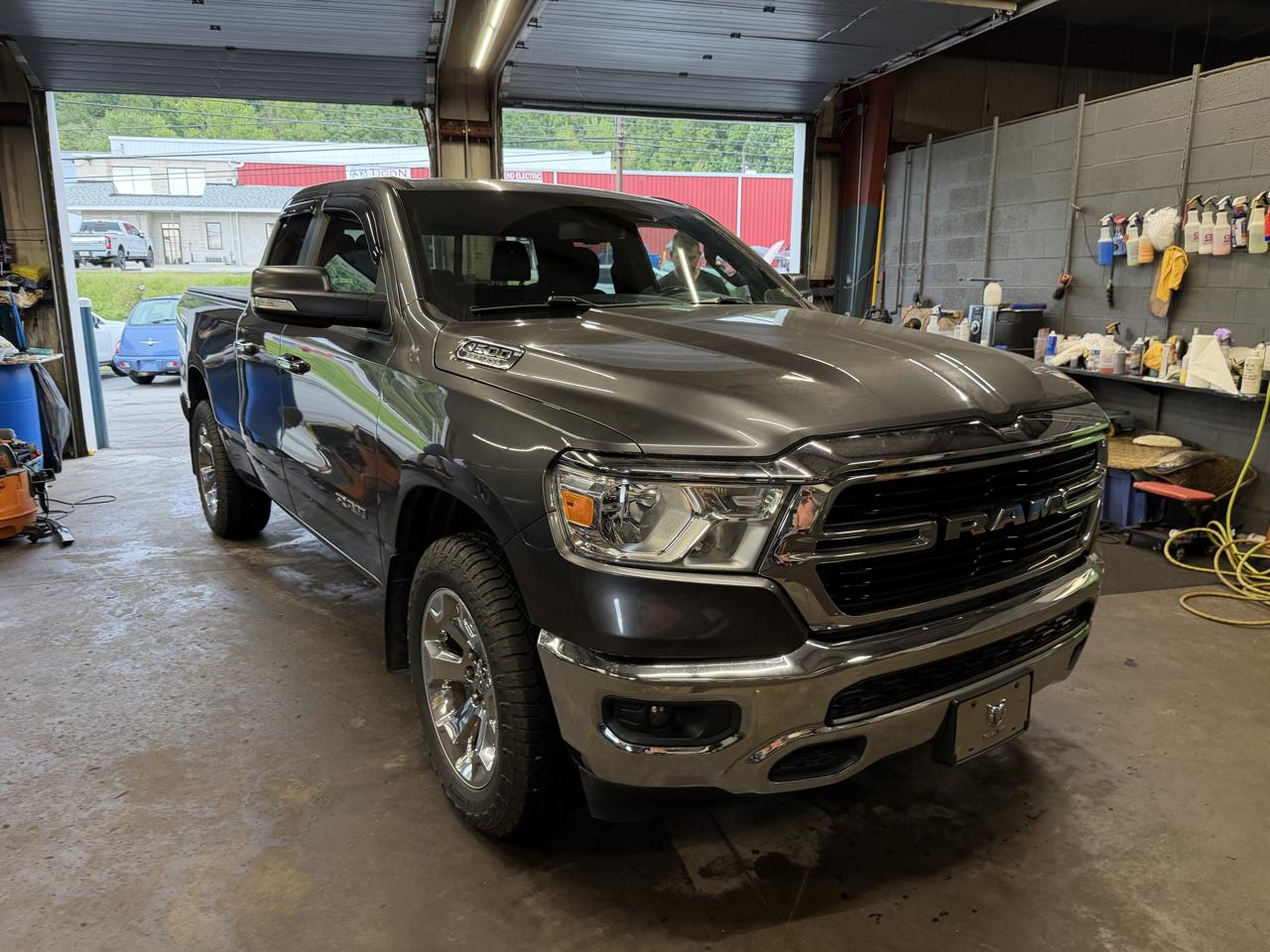 RAM 1500 Big Horn/Lone Star 4x4 Quad Cab 6'4" Box 2019