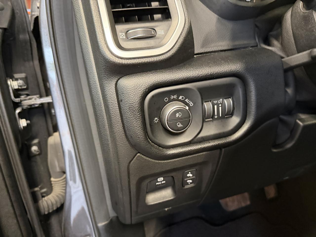 RAM 1500 Big Horn/Lone Star 4x4 Quad Cab 6'4" Box 2019