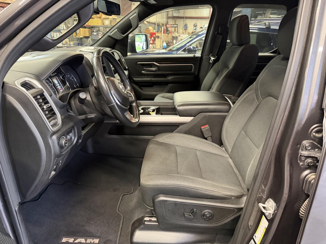 RAM 1500 Big Horn/Lone Star 4x4 Quad Cab 6'4" Box 2019