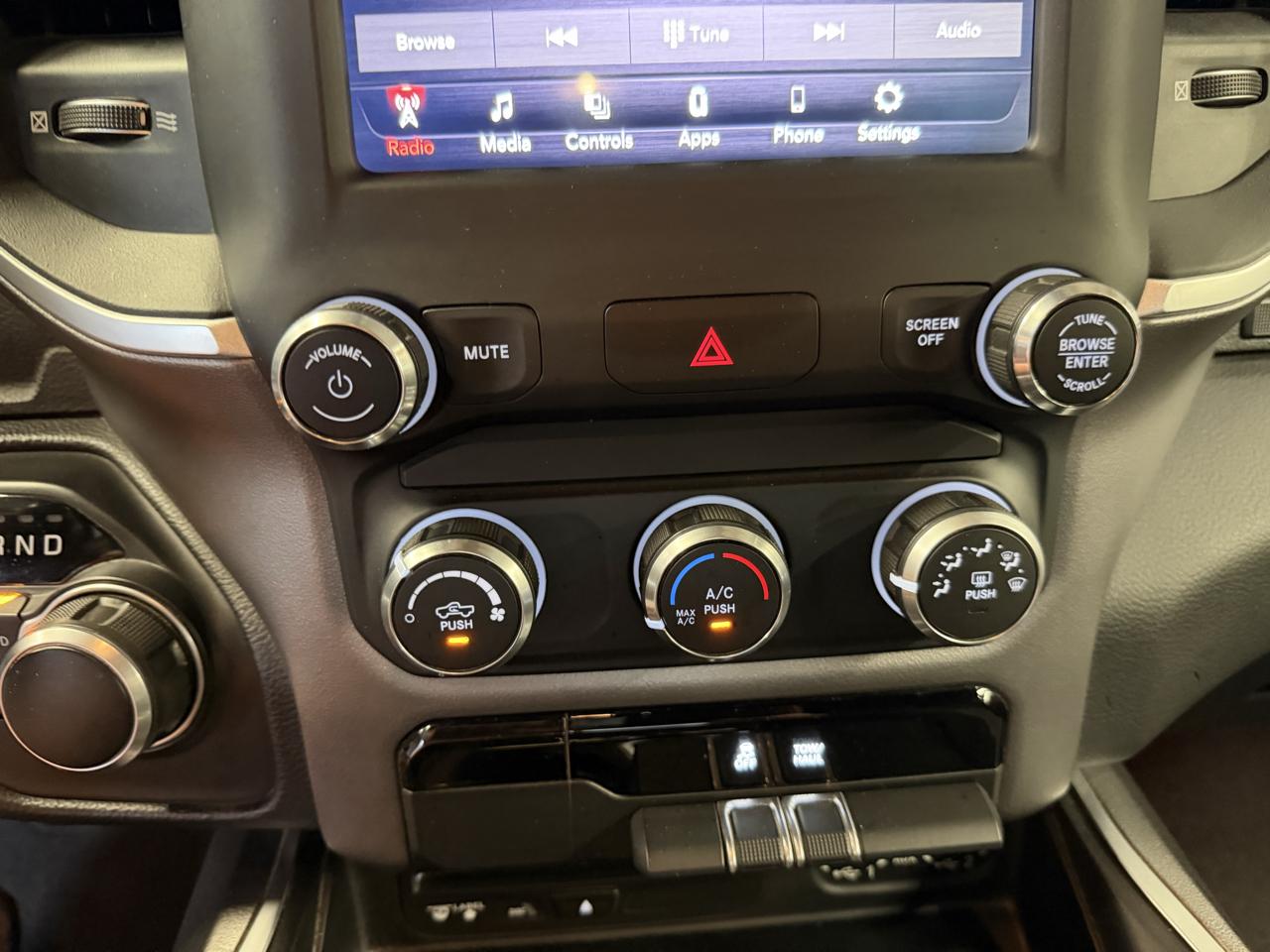 RAM 1500 Big Horn/Lone Star 4x4 Quad Cab 6'4" Box 2019