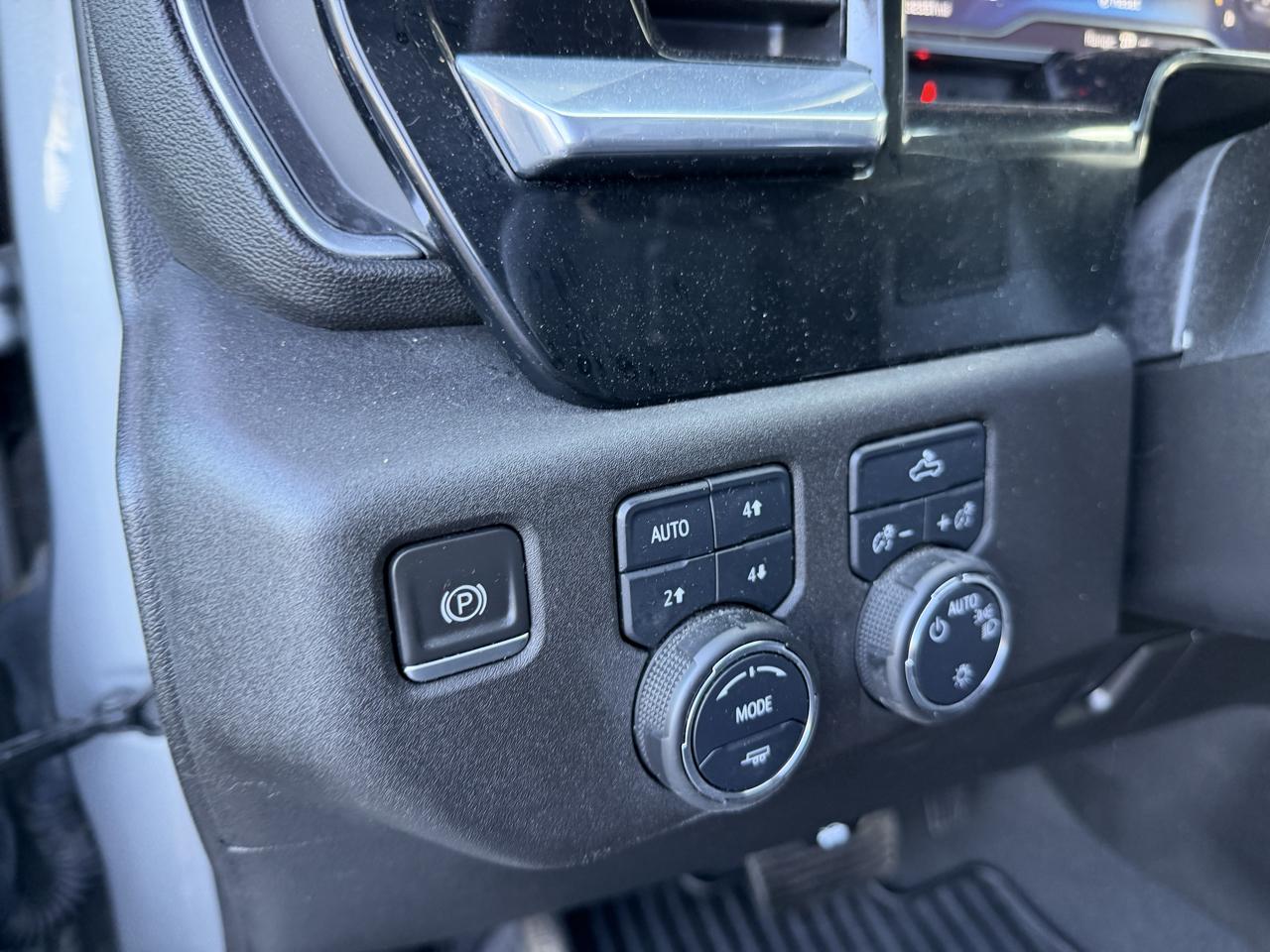 Chevrolet Silverado 1500 4WD Crew Cab 147" LT w/1LT 2023