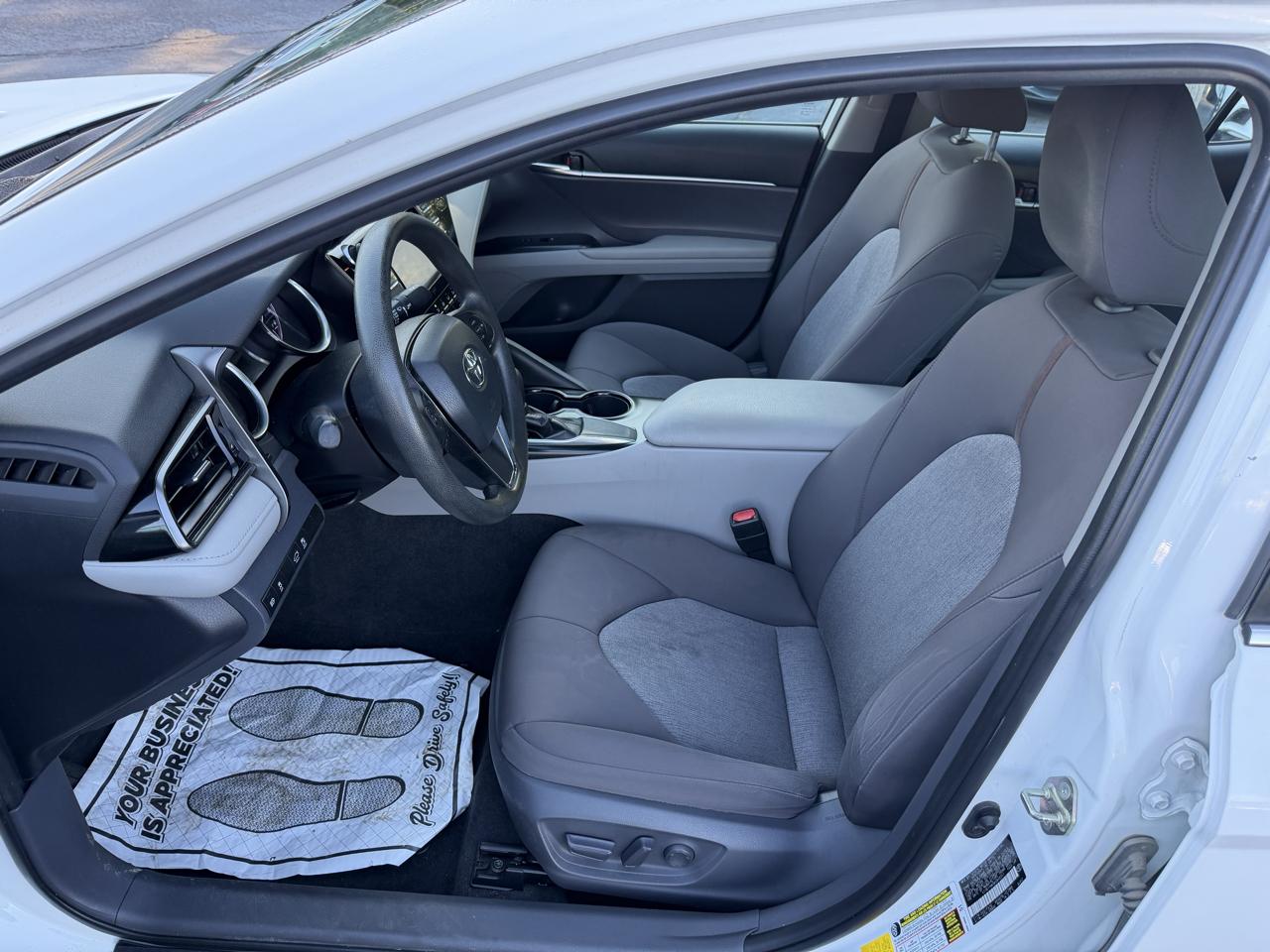 Toyota Camry XLE Auto (Natl) 2019