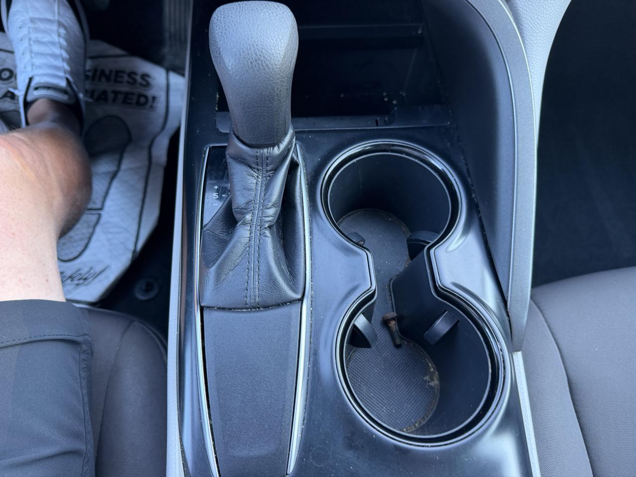 Toyota Camry XLE Auto (Natl) 2019