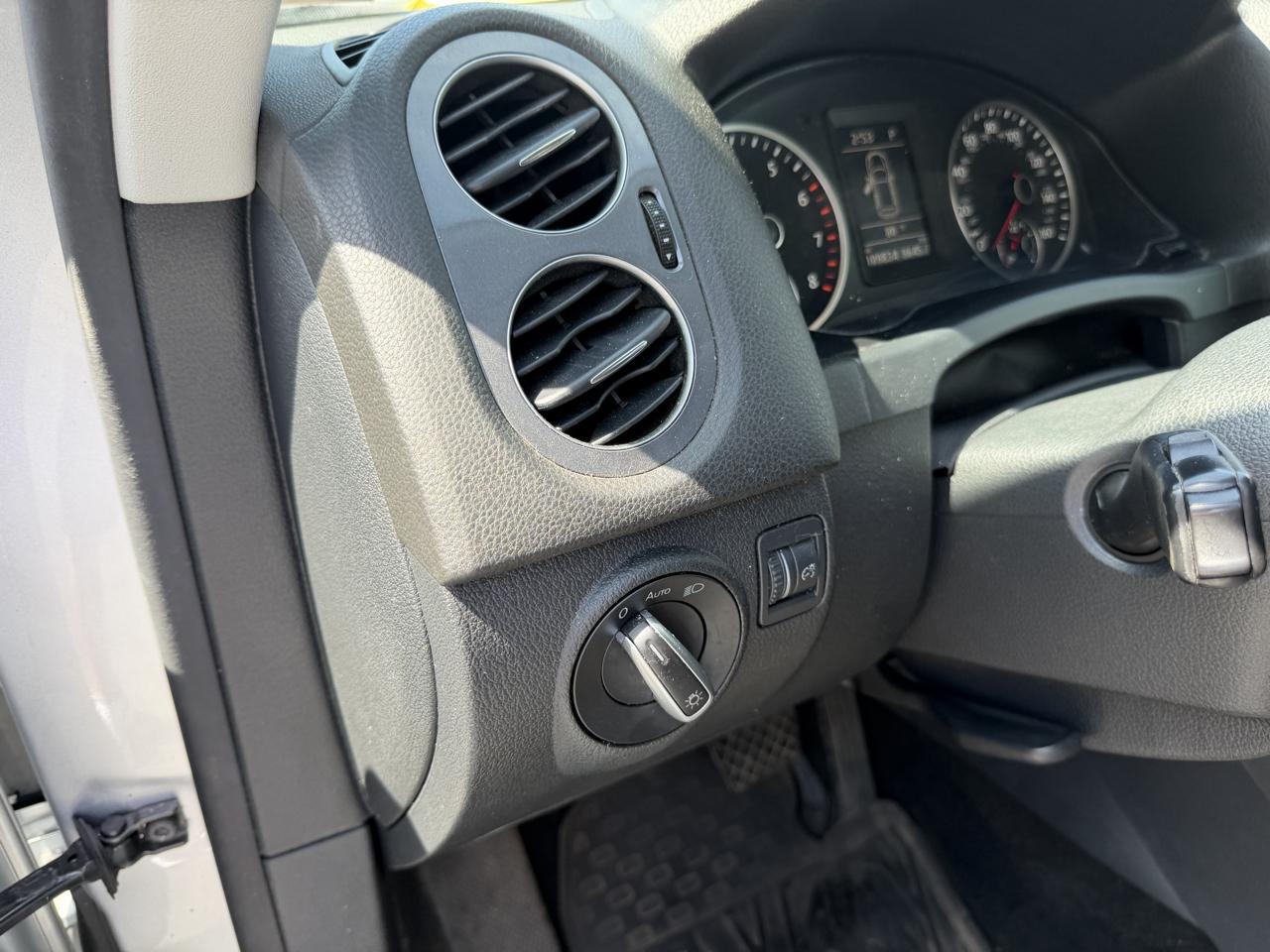 Volkswagen Tiguan 2.0T S 4Motion 2016