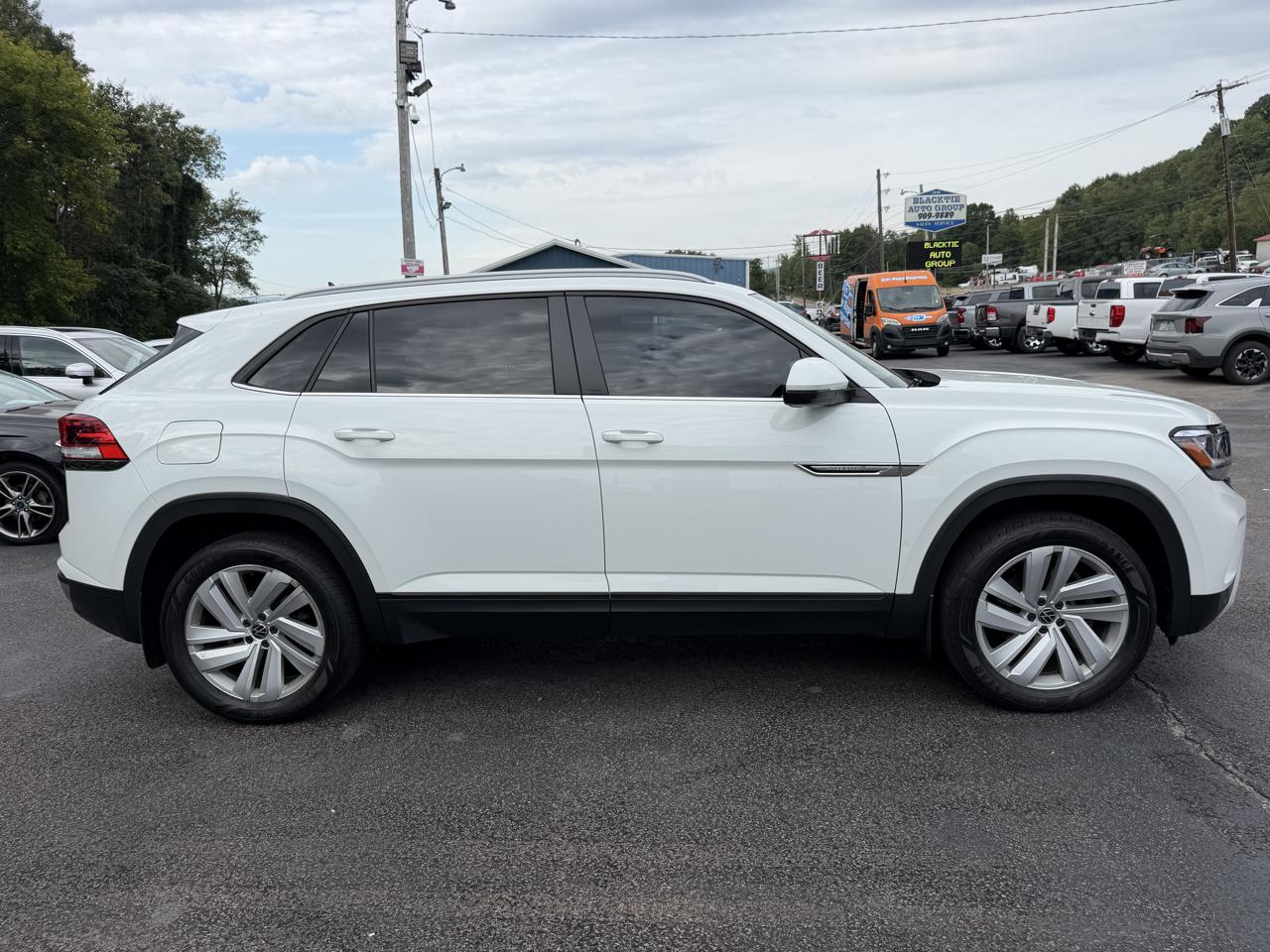 Volkswagen Atlas Cross Sport 3.6L V6 SE w/Technology 4MOTION 2022
