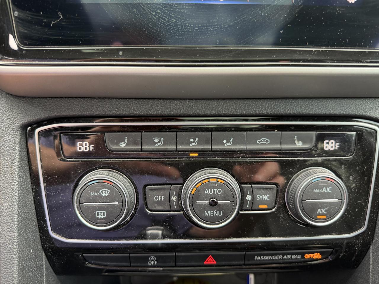 Volkswagen Atlas Cross Sport 3.6L V6 SE w/Technology 4MOTION 2022