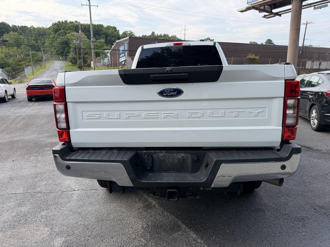 Ford Super Duty F-350 SRW XLT 4WD SuperCab 8' Box 2022