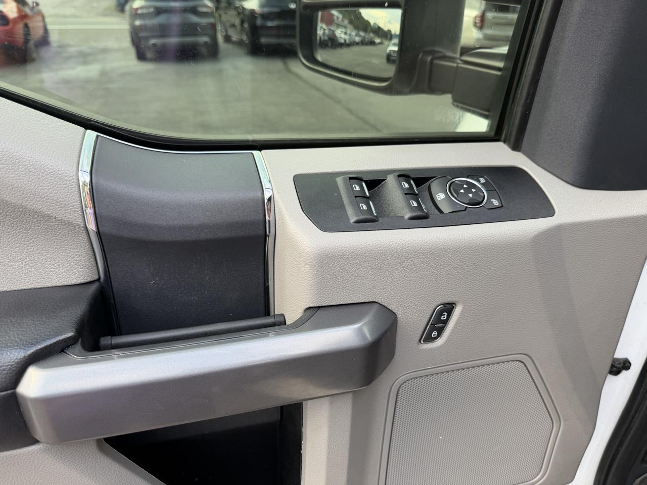 Ford Super Duty F-350 SRW XLT 4WD SuperCab 8' Box 2022