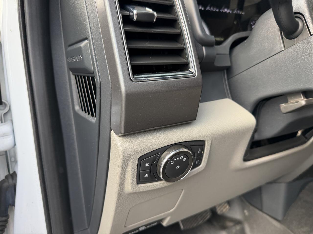 Ford Super Duty F-350 SRW XLT 4WD SuperCab 8' Box 2022