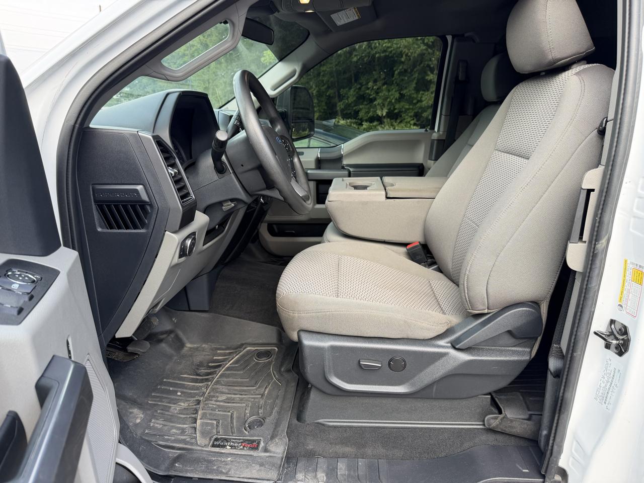 Ford Super Duty F-350 SRW XLT 4WD SuperCab 8' Box 2022