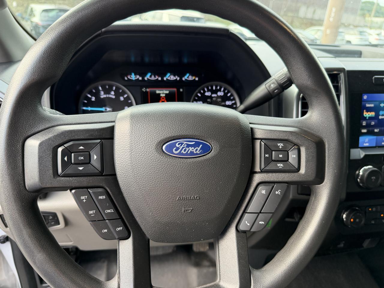 Ford Super Duty F-350 SRW XLT 4WD SuperCab 8' Box 2022