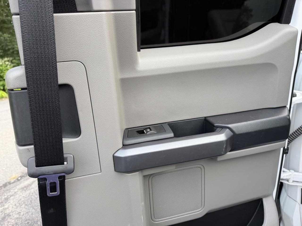 Ford Super Duty F-350 SRW XLT 4WD SuperCab 8' Box 2022