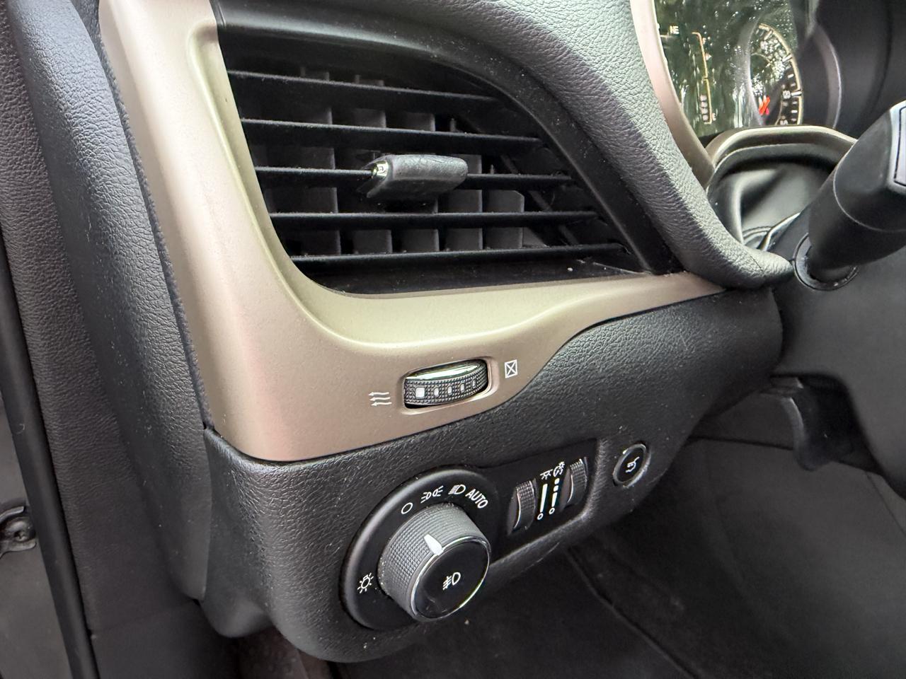 Jeep Cherokee 4WD 4dr Latitude 2015