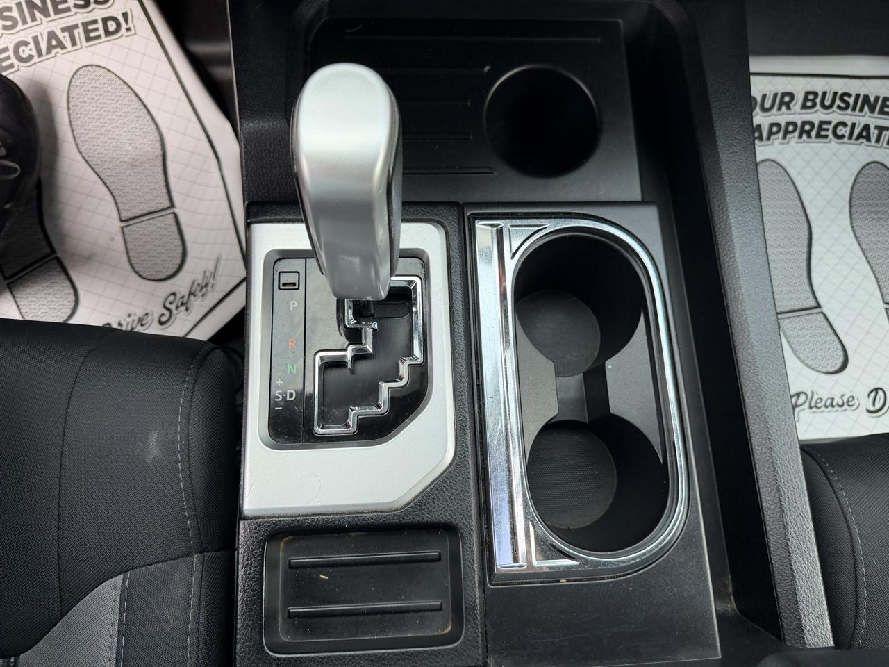 Toyota Tundra 4WD Truck Double Cab 5.7L FFV V8 6-Spd AT SR (Natl) 2016