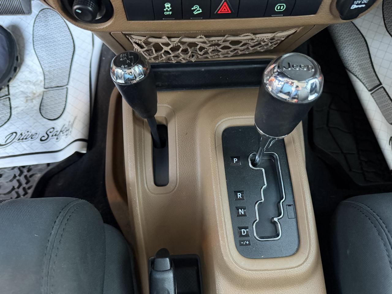 Jeep Wrangler photo 13