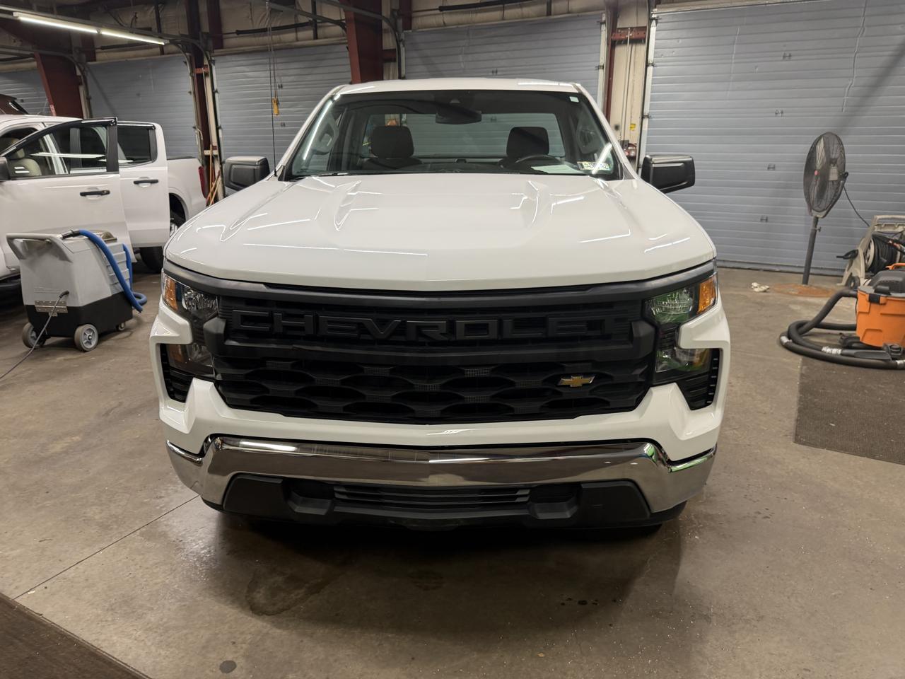 Chevrolet Silverado 1500 2WD Reg Cab 140" Work Truck 2023