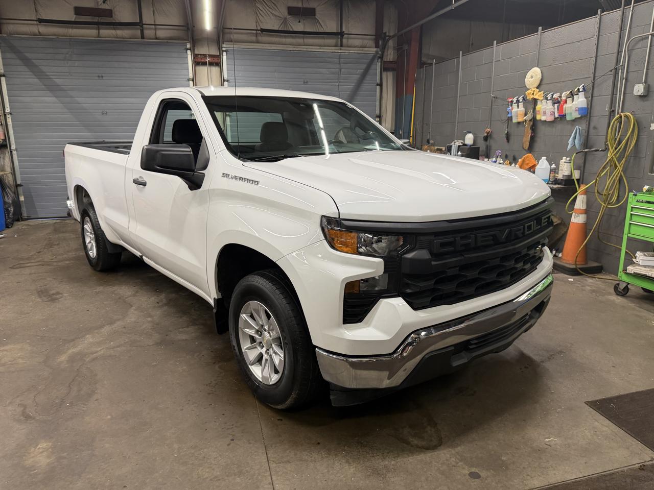 Chevrolet Silverado 1500 2WD Reg Cab 140" Work Truck 2023