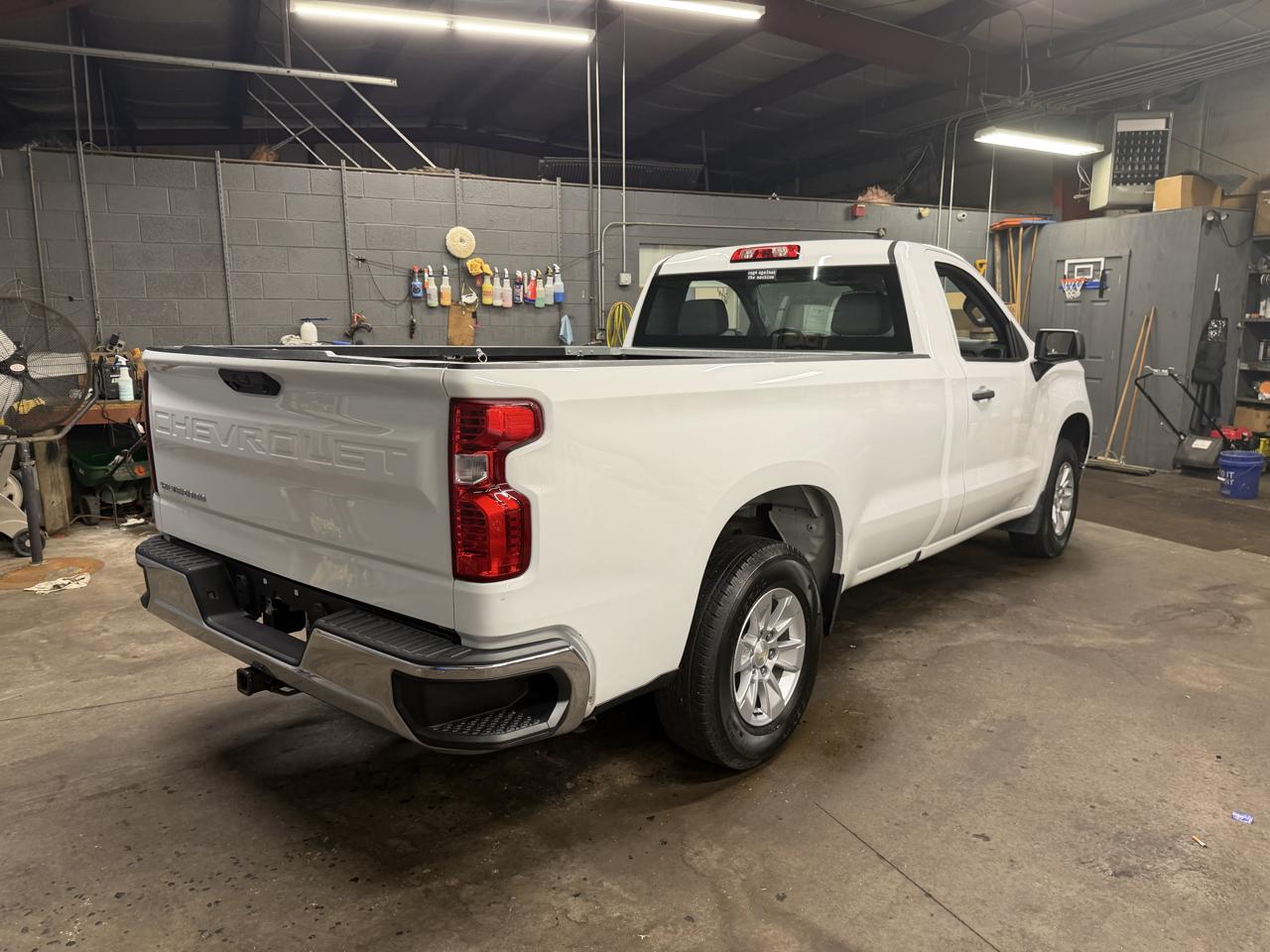 Chevrolet Silverado 1500 2WD Reg Cab 140" Work Truck 2023