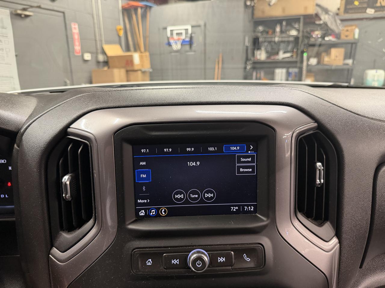 Chevrolet Silverado 1500 2WD Reg Cab 140" Work Truck 2023