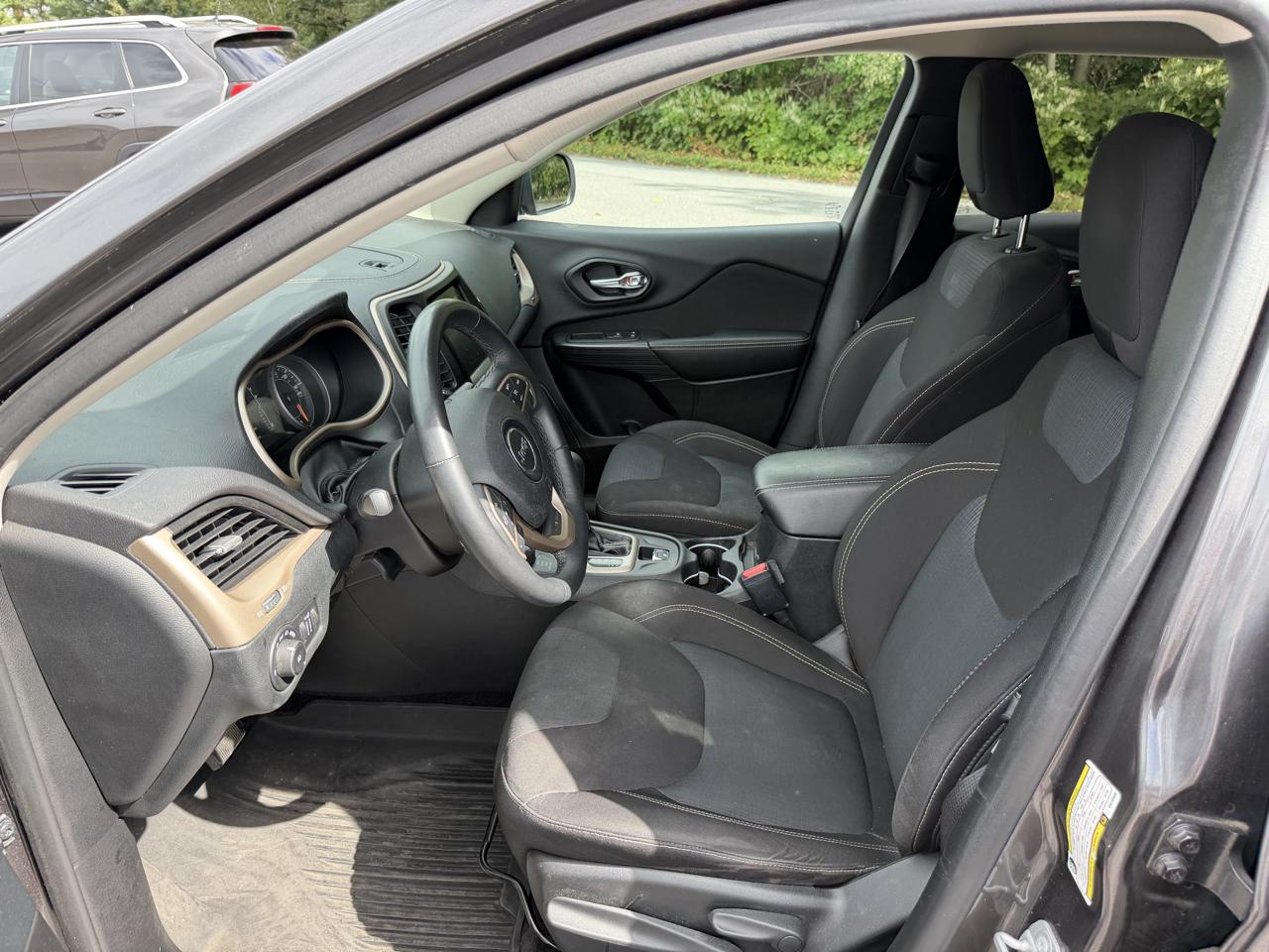 Jeep Cherokee 4WD 4dr Altitude *Ltd Avail* 2016