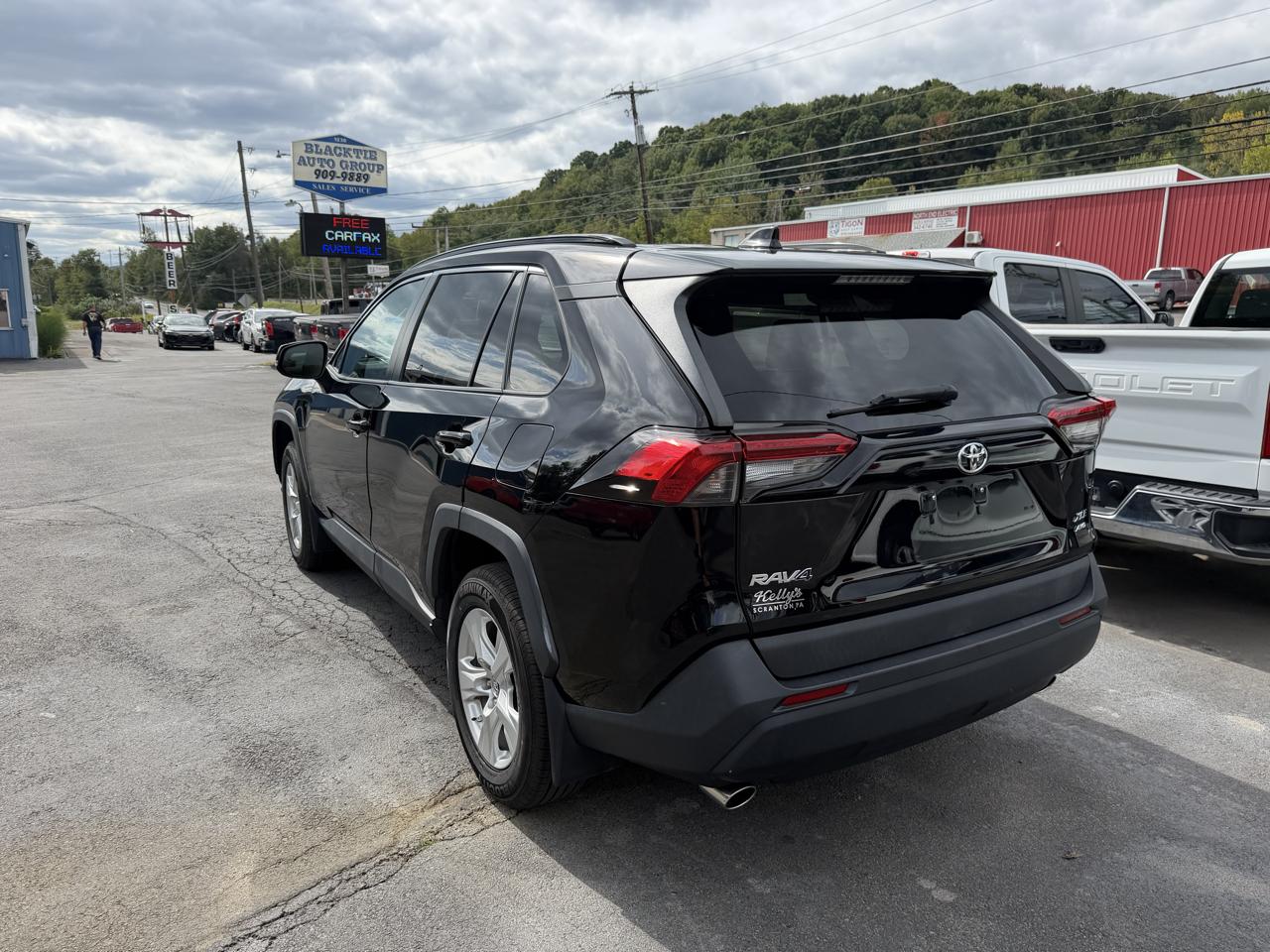 Toyota RAV4 XLE AWD (Natl) 2019