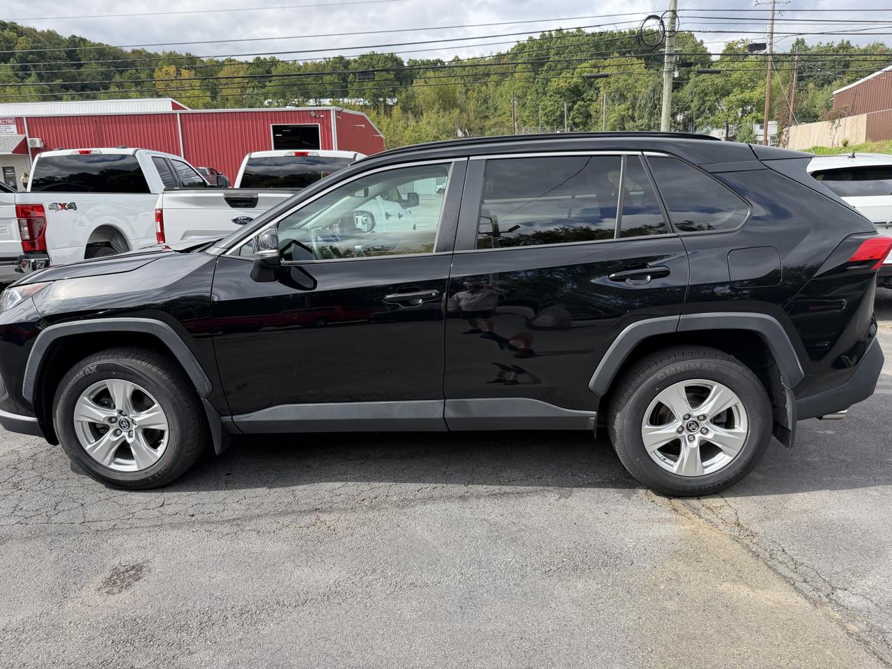 Toyota RAV4 XLE AWD (Natl) 2019