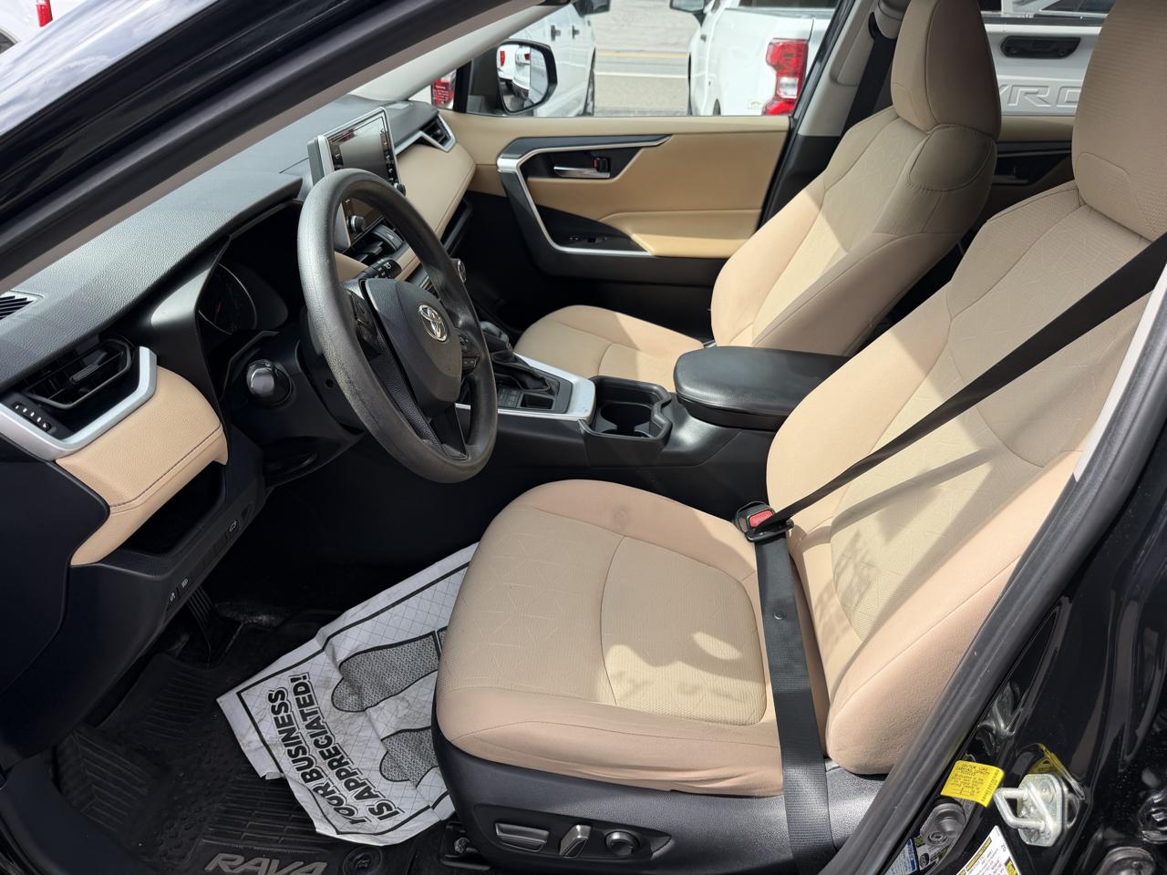 Toyota RAV4 XLE AWD (Natl) 2019