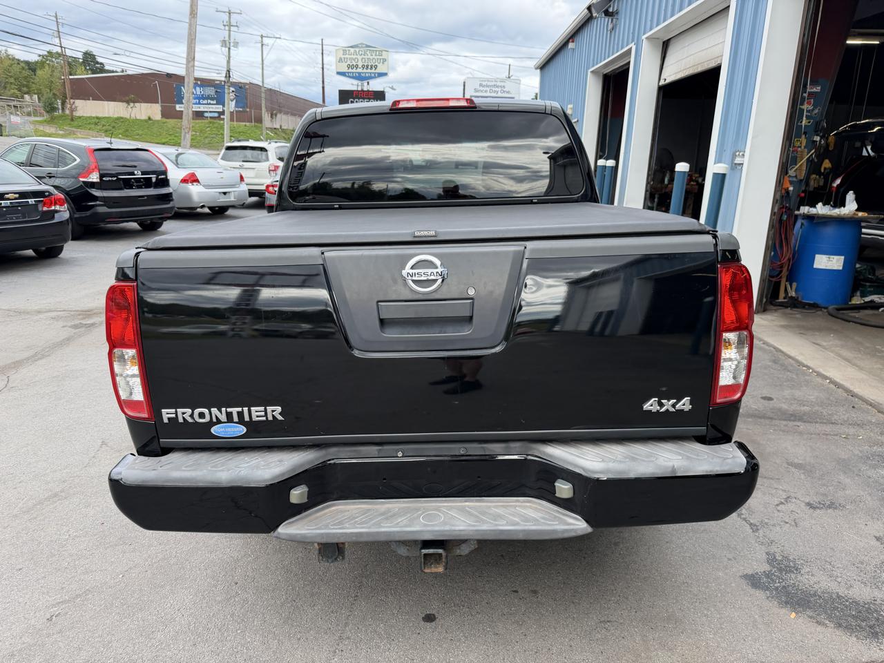 Nissan Frontier 4WD Crew Cab SWB Auto SV 2012