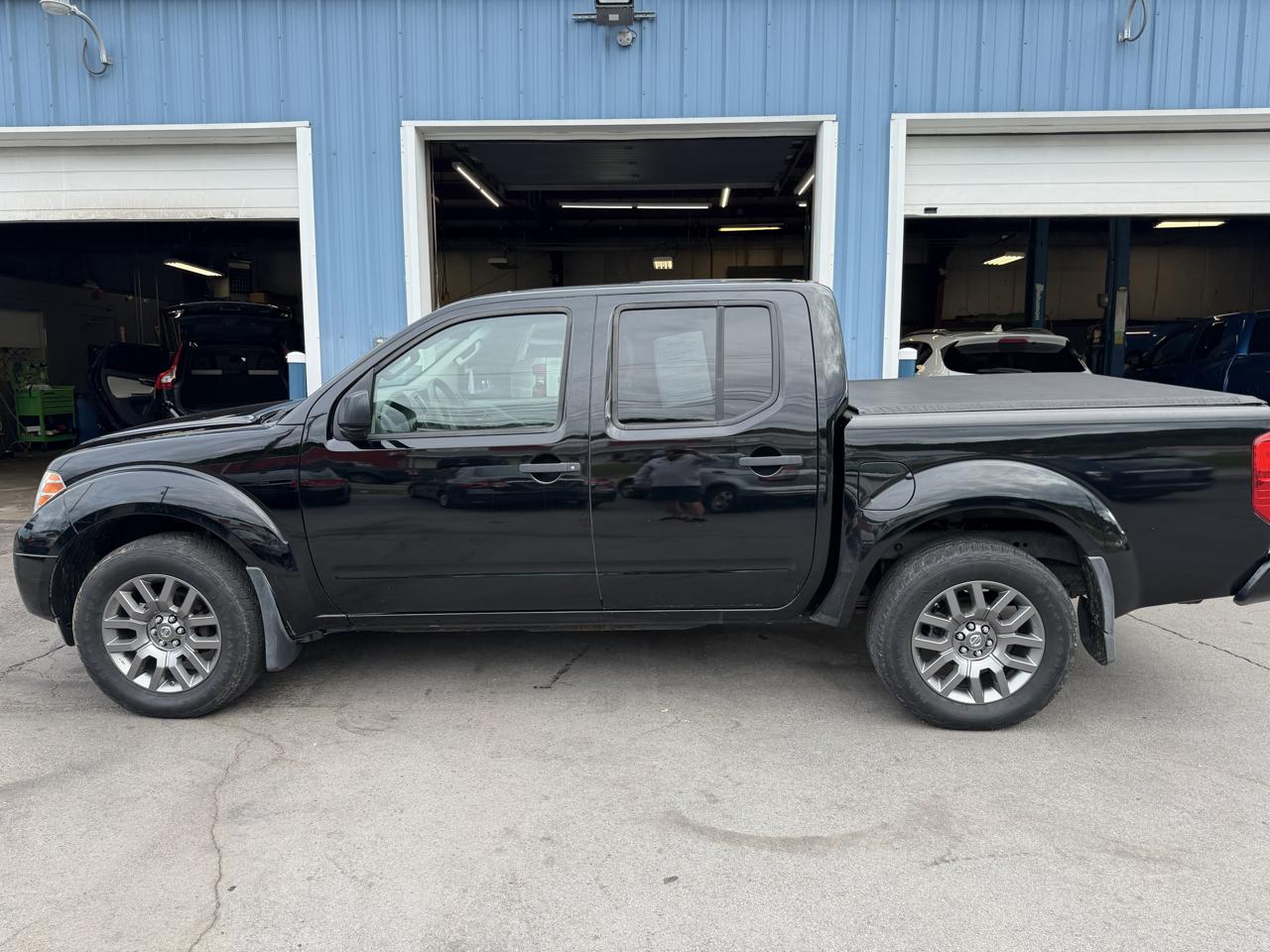 Nissan Frontier 4WD Crew Cab SWB Auto SV 2012