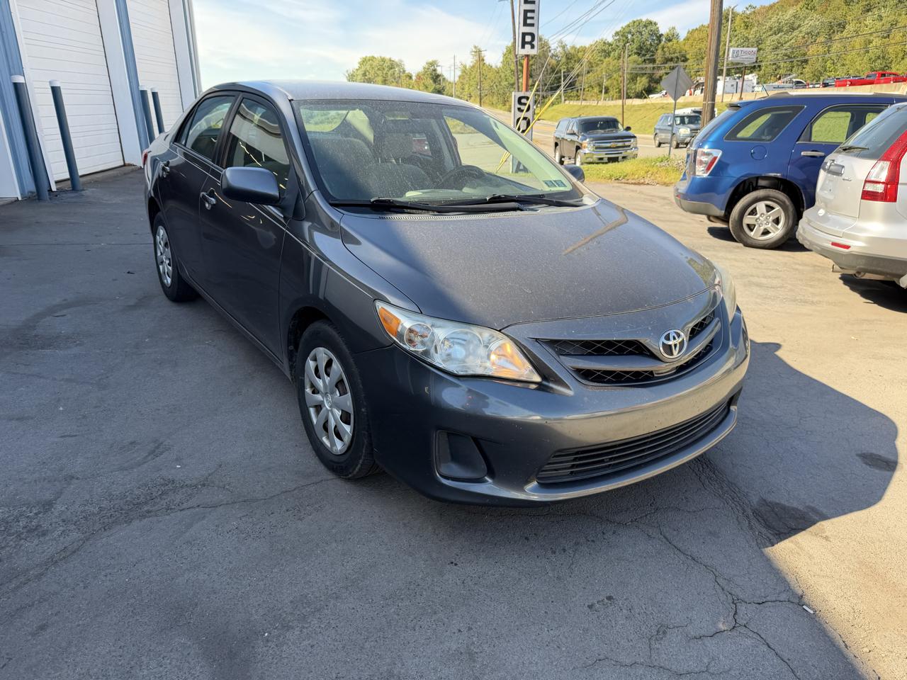 Toyota Corolla 4dr Sdn Auto LE (Natl) 2011