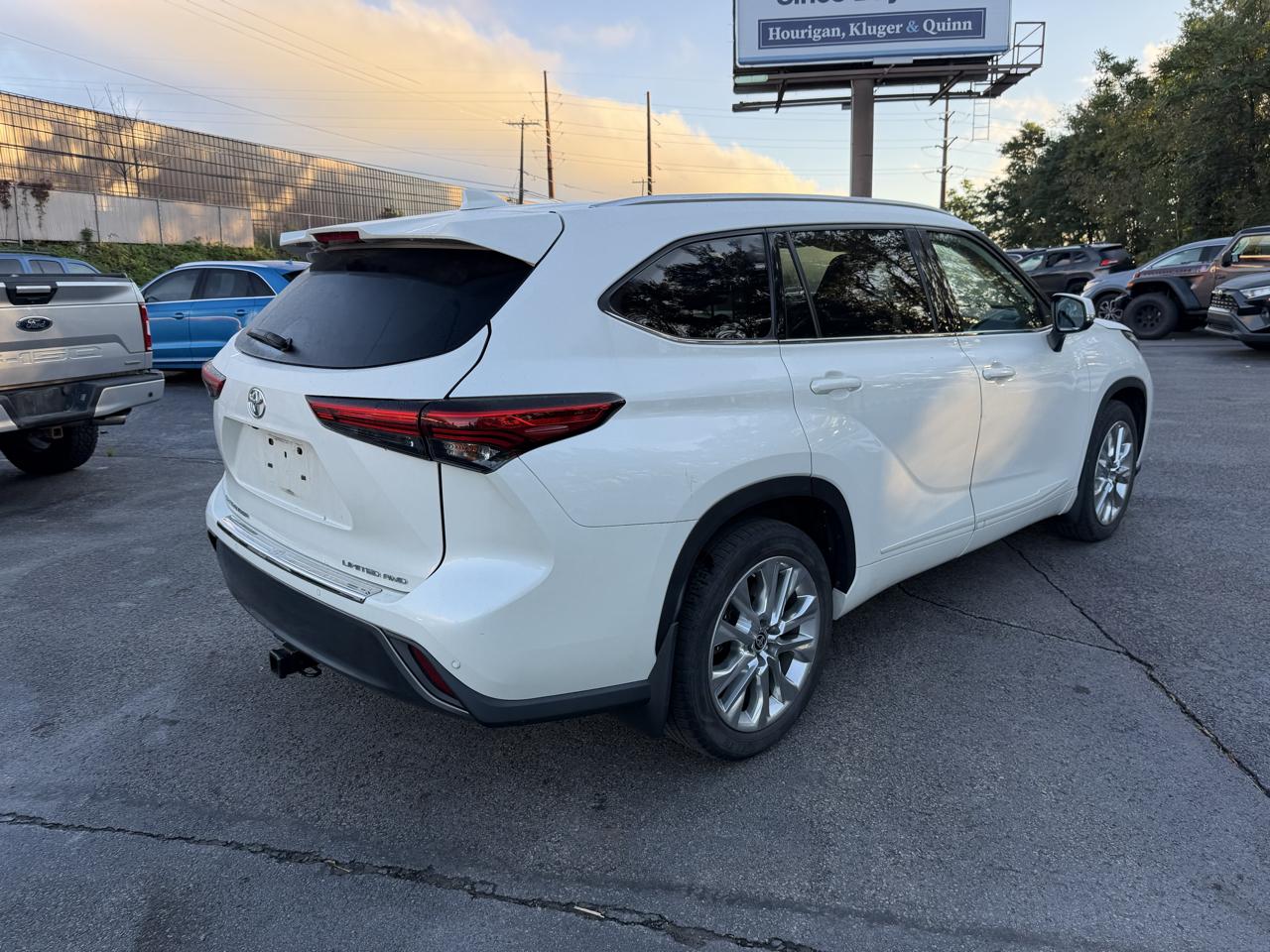 Toyota Highlander Limited AWD (Natl) 2021