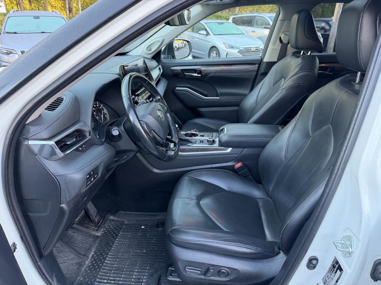Toyota Highlander Limited AWD (Natl) 2021