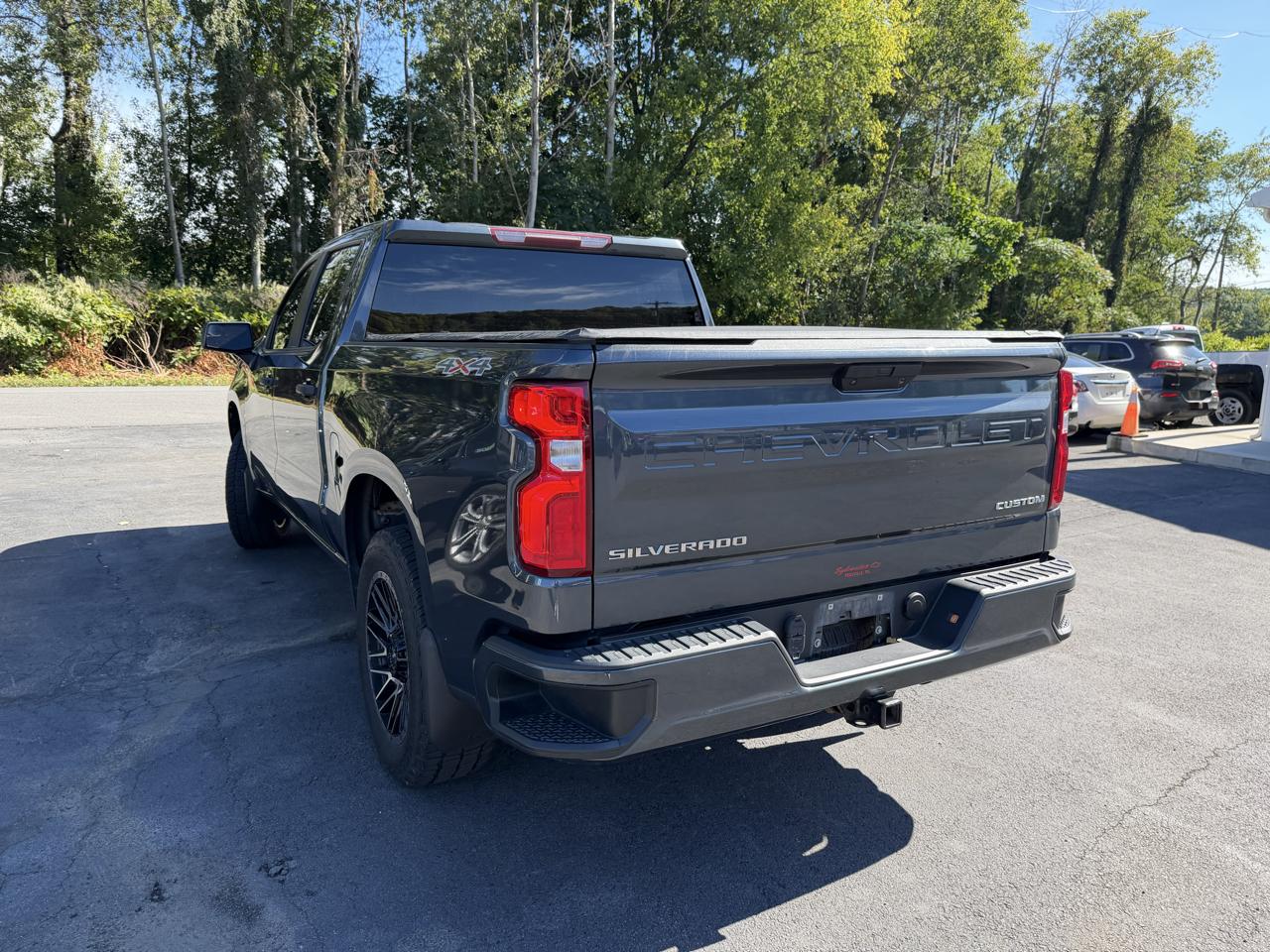 Chevrolet Silverado 1500 LTD 4WD Crew Cab 147" Custom 2022