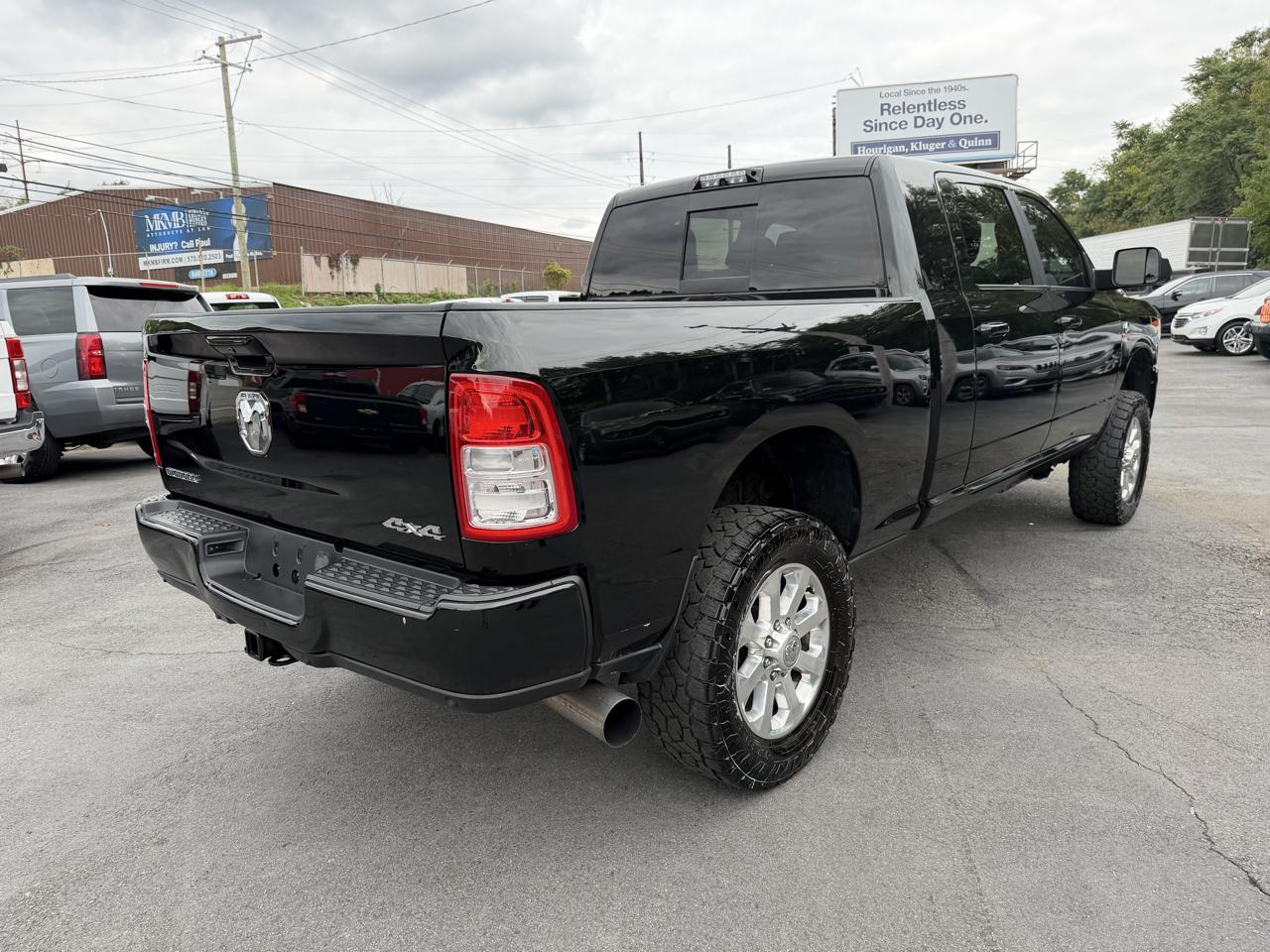 RAM 3500 Big Horn 4x4 Mega Cab 6'4" Box 2019