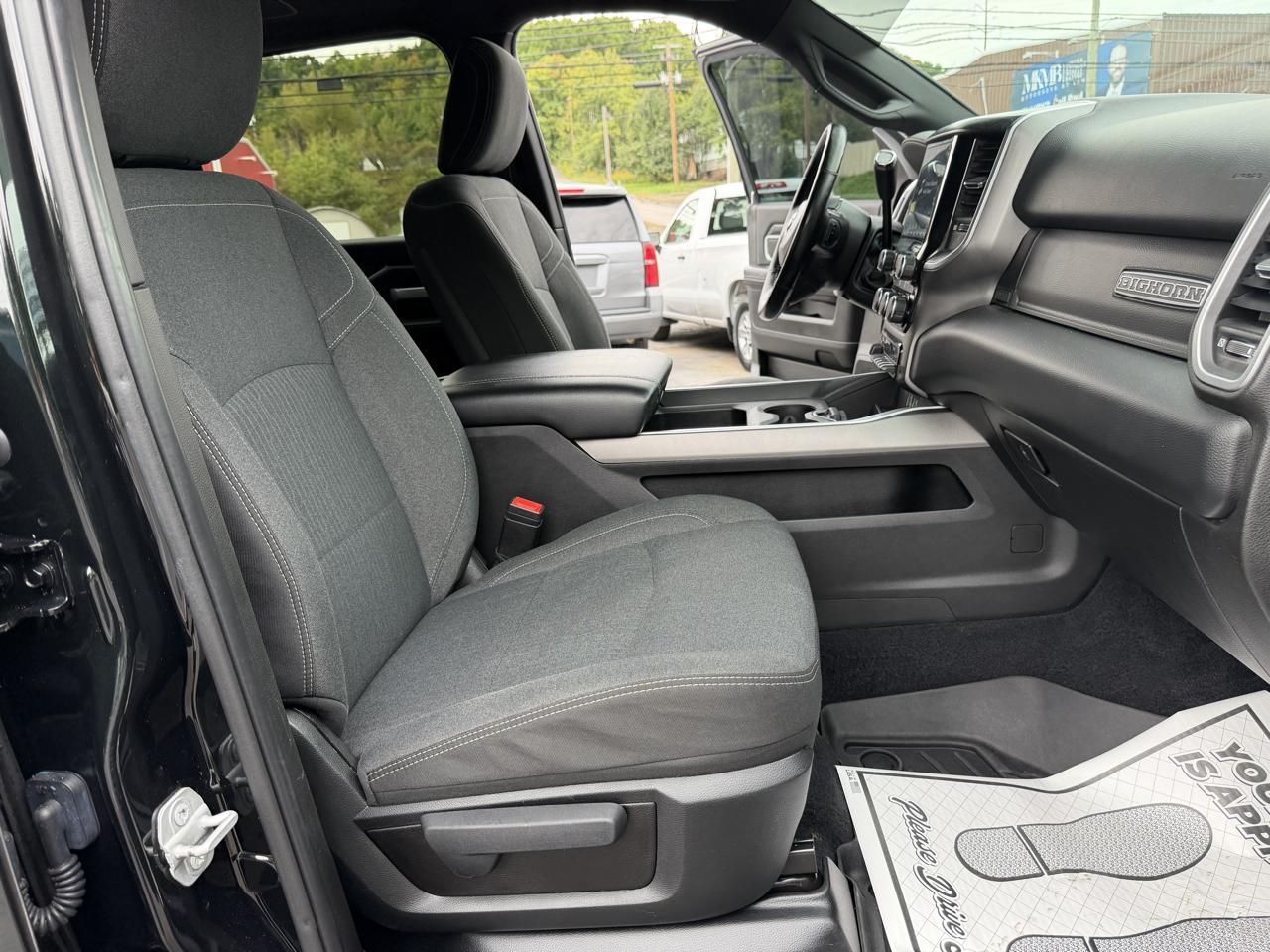 RAM 3500 Big Horn 4x4 Mega Cab 6'4" Box 2019