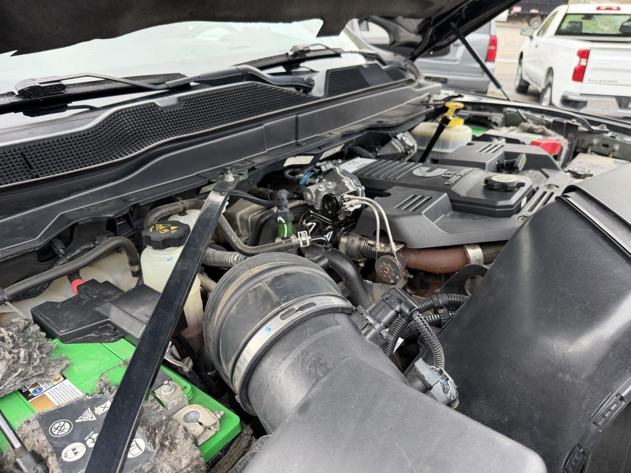 RAM 3500 Big Horn 4x4 Mega Cab 6'4" Box 2019