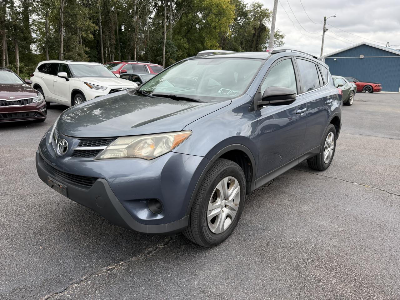 Toyota RAV4 AWD 4dr LE (Natl) 2013