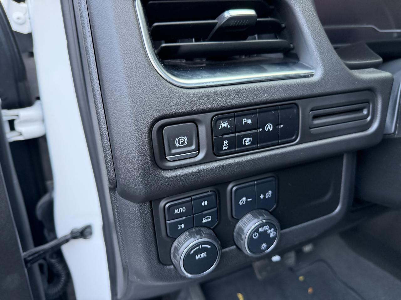 Chevrolet Tahoe 4WD 4dr RST 2023