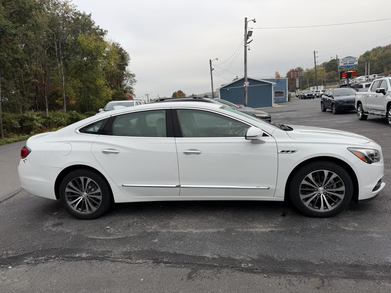 Buick LaCrosse 4dr Sdn Preferred FWD 2017