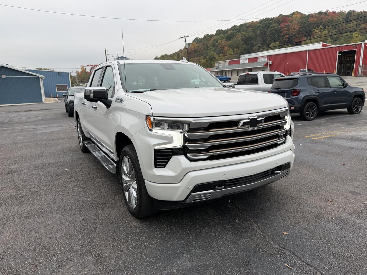 Chevrolet Silverado 1500 4WD Crew Cab 147" High Country 2022
