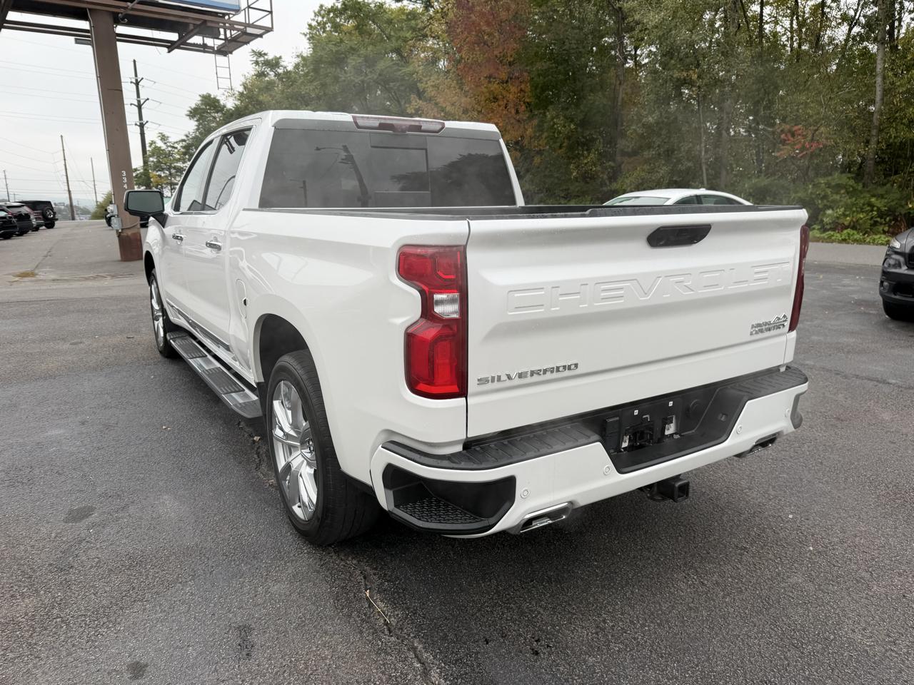 Chevrolet Silverado 1500 4WD Crew Cab 147" High Country 2022