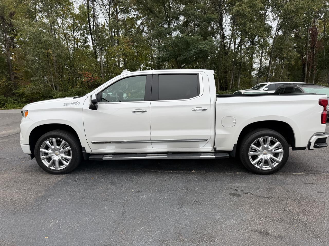 Chevrolet Silverado 1500 4WD Crew Cab 147" High Country 2022
