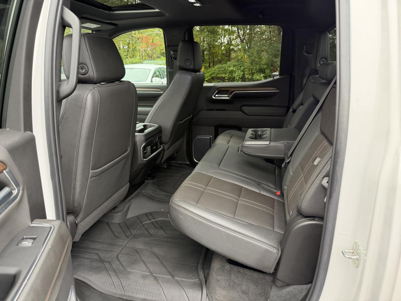 Chevrolet Silverado 1500 4WD Crew Cab 147" High Country 2022